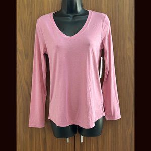 Athleta NWT Essential V-Neck Top in Pink Rose